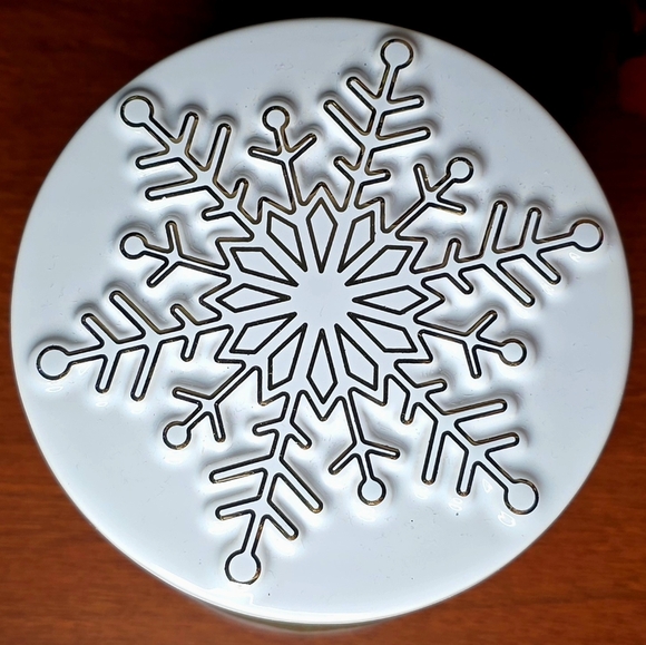 Bath & Body Works Feliz Navidad "Champurrado" Speciality Lid 3-Wick Candle - Picture 3 of 4